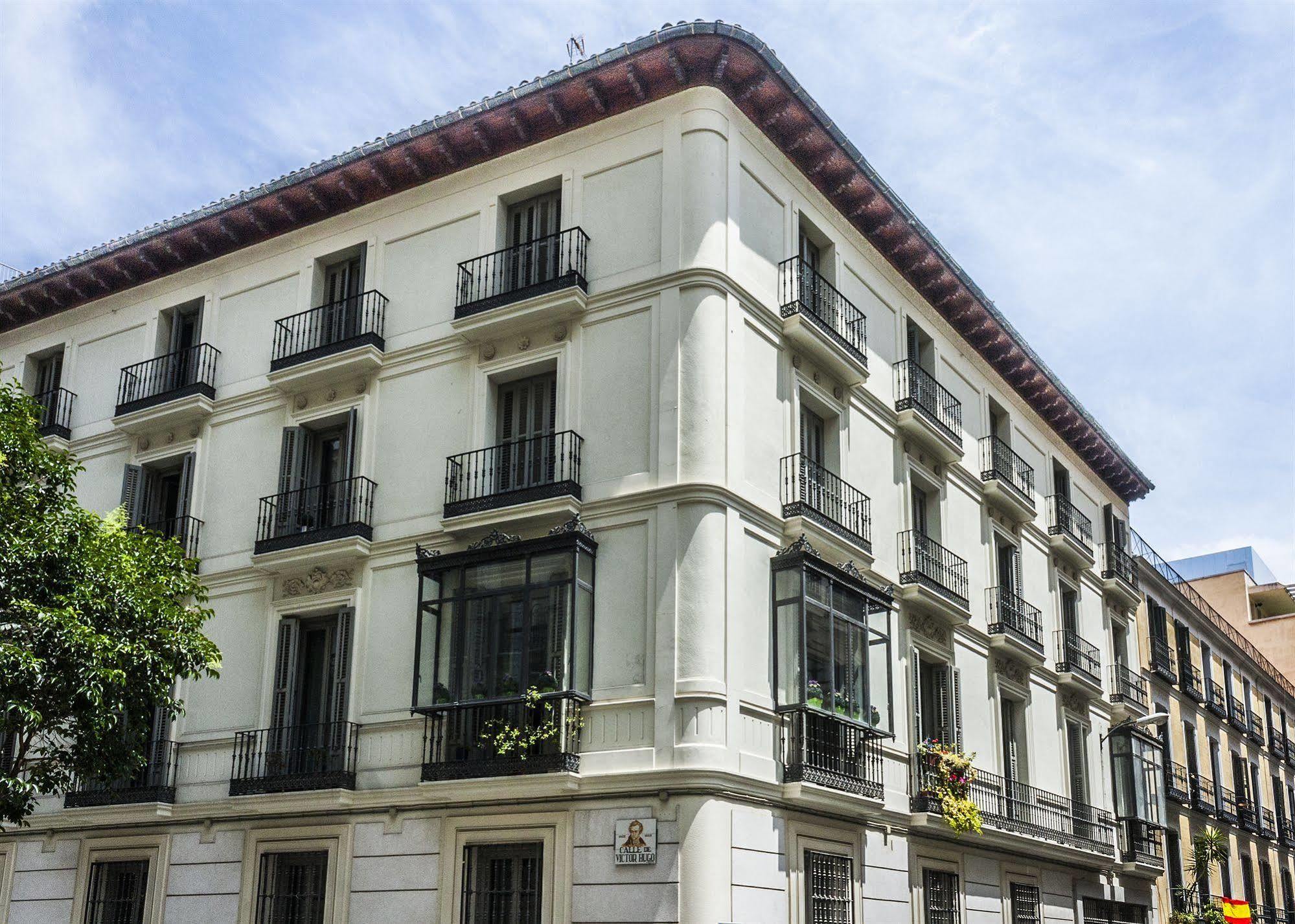 Gran Via Suites Madrid Exterior foto
